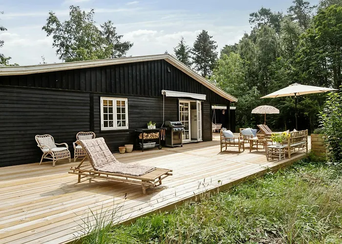 Cozy Summerhouse On Bornholm